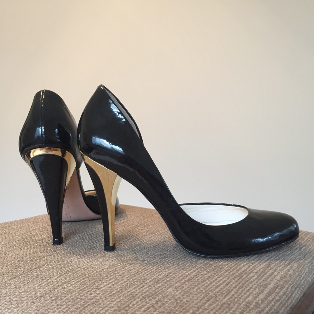 Boutique 9 gold black patent leather dorsay heels
